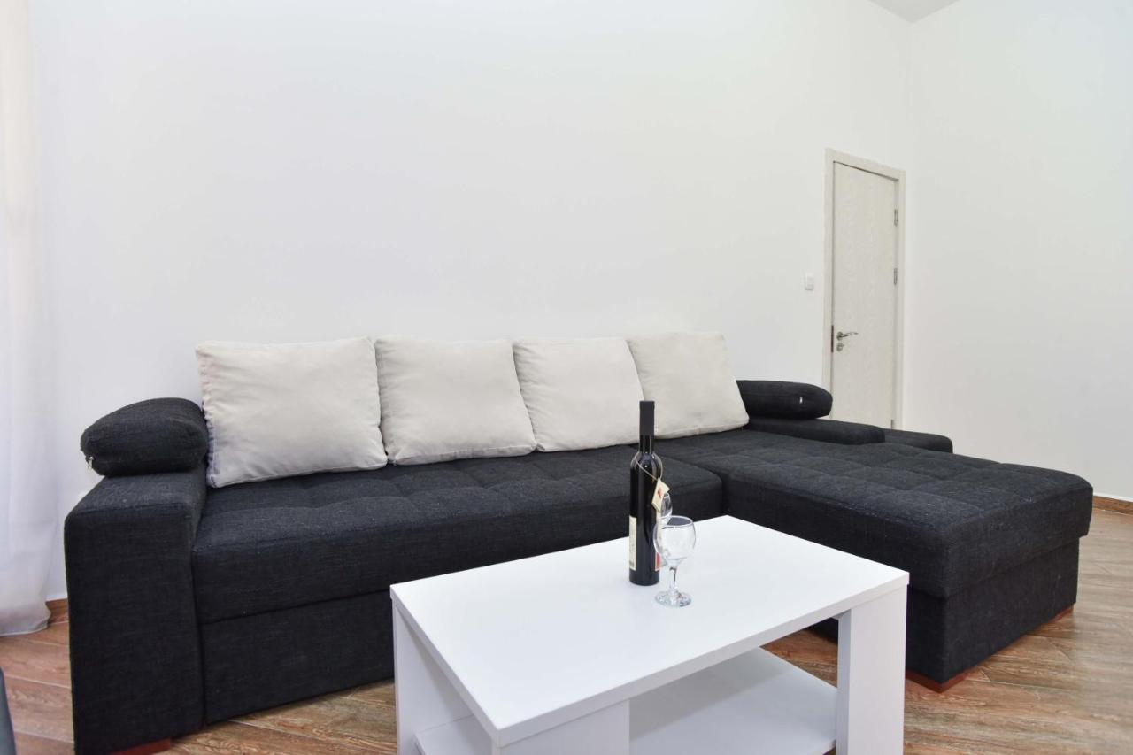 Victoria Center Apartment *