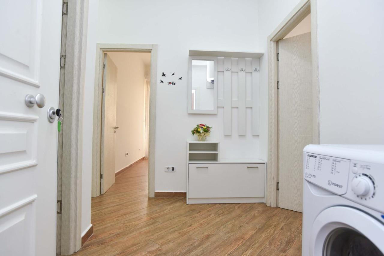 Victoria Center Apartment *