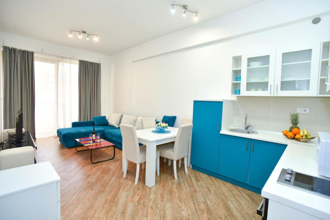 Victoria Center Apartment