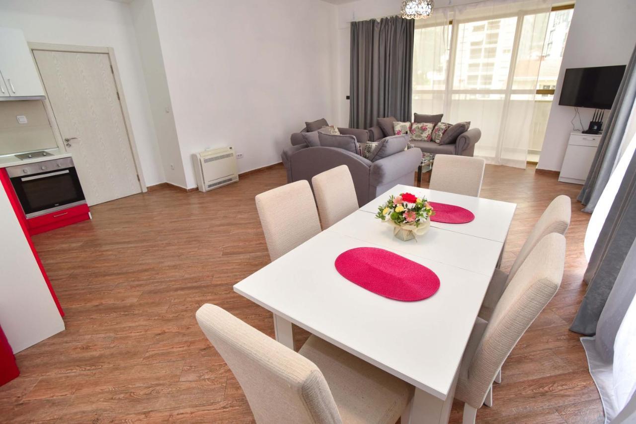 Victoria Center Apartment *